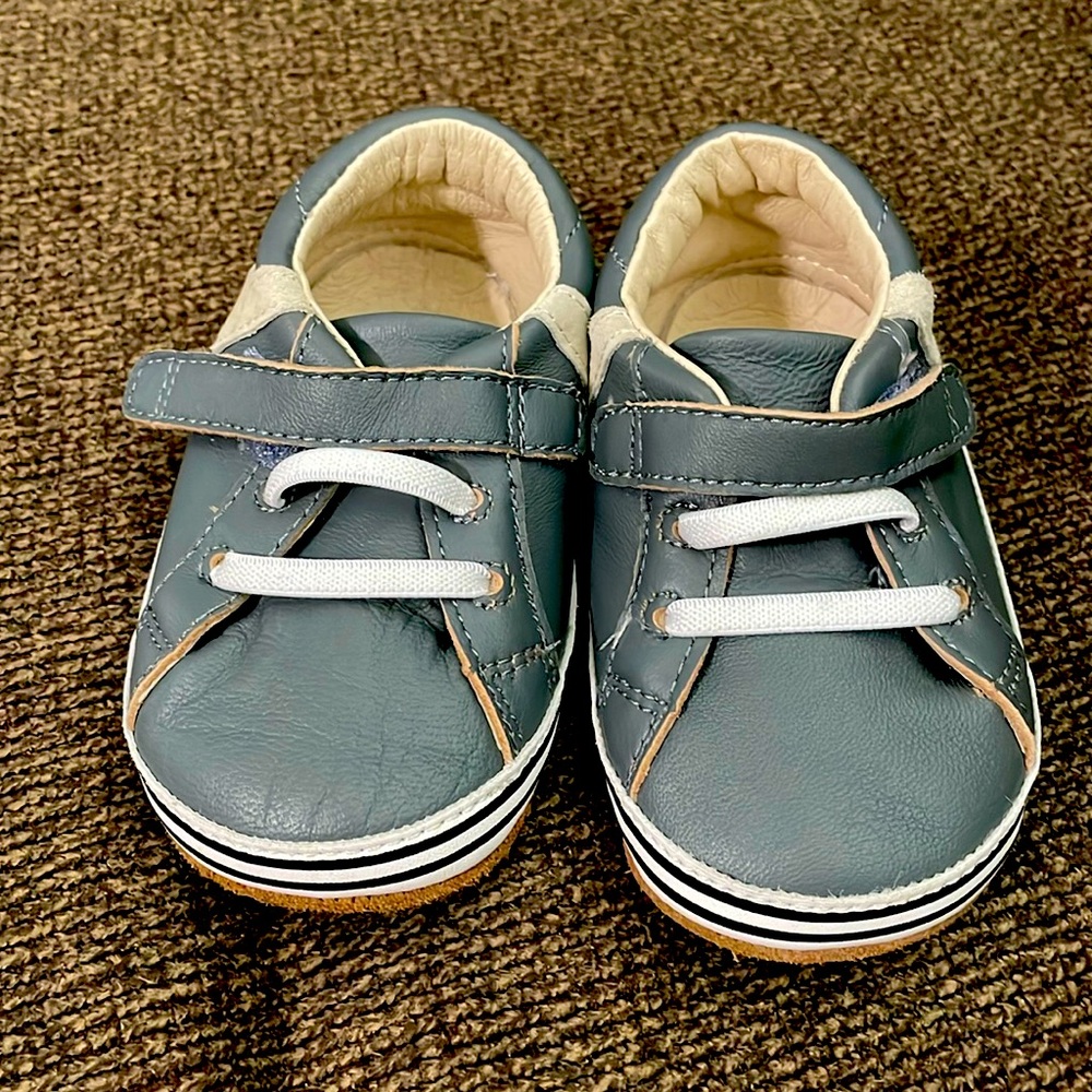 ROBEEZ “My First Kicks” 12-18 mth shoes